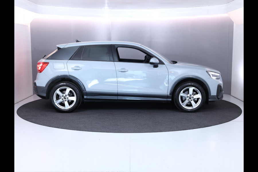 Audi Q2 35 TFSI S Edition | 150 pk S-tronic | S-Line| LM-velgen| Verlengde garantie | Navigatie met Touchscreen | Parkeersensoren achter | Adaptieve cruise control | Matrix LED koplampen | S-line |Private lease vanaf €629,- pm