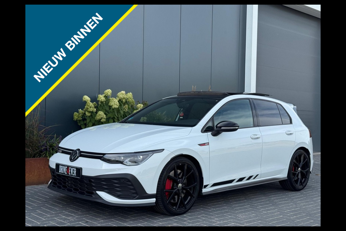 Volkswagen Golf 2.0 TSI GTI CLUBSPORT Pano Navi Climate Sfeer Camera Sportvelgen Volkswagen Golf 2.0 TSI GTI CLUBSPORT Pano Navi Climate Sfeer Camera Sportvelgen