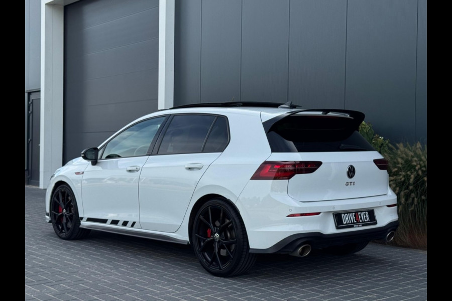 Volkswagen Golf 2.0 TSI GTI CLUBSPORT Pano Navi Climate Sfeer Camera Sportvelgen