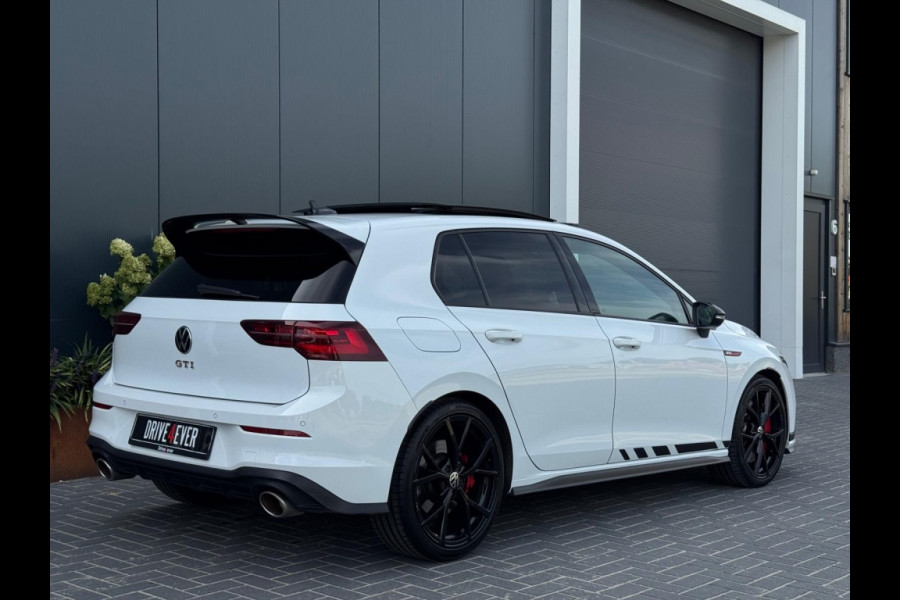 Volkswagen Golf 2.0 TSI GTI CLUBSPORT Pano Navi Climate Sfeer Camera Sportvelgen