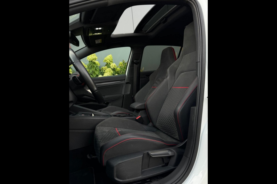 Volkswagen Golf 2.0 TSI GTI CLUBSPORT Pano Navi Climate Sfeer Camera Sportvelgen