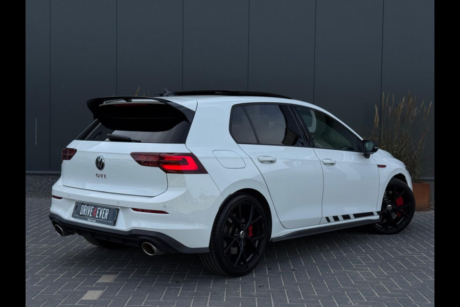 Volkswagen Golf 2.0 TSI GTI CLUBSPORT Pano Navi Climate Sfeer Camera Sportvelgen