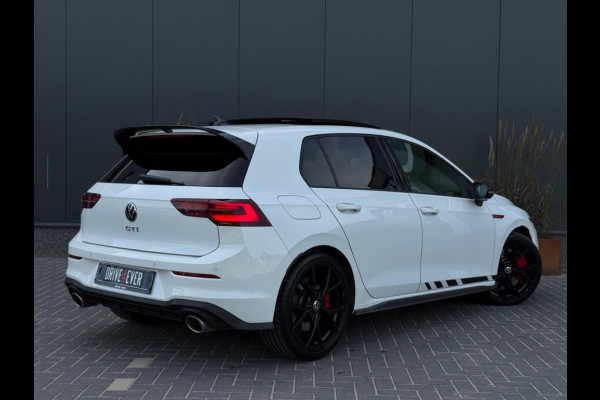 Volkswagen Golf 2.0 TSI GTI CLUBSPORT Pano Navi Climate Sfeer Camera Sportvelgen