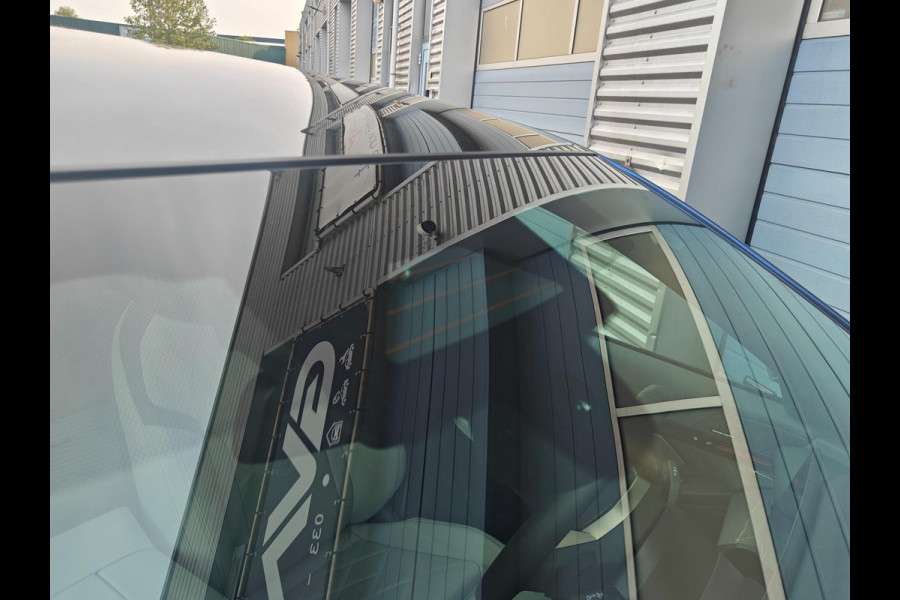 BMW 5 Serie 520i Sedan G60 Automaat | BMW Individual | M Sport Pro | 2025 | Panoramadak | Harman Kardon | Frozen Portimao Blau