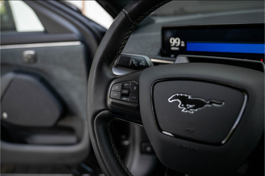 Ford Mustang Mach-E GT Extended AWD 487 pk Sound Booster