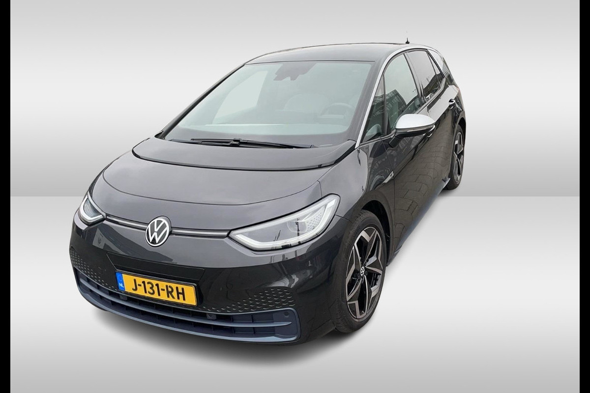 Volkswagen ID.3 First Plus 58 kWh / Camera / Keyless / Matrix LED / Interieurvoorverwarming / 19'' / DAB / 19'' / Navigatie / ACC Volkswagen ID.3 First Plus 58 kWh / Camera / Keyless / Matrix LED / Interieurvoorverwarming / 19'' / DAB / 19'' / Navigatie / ACC