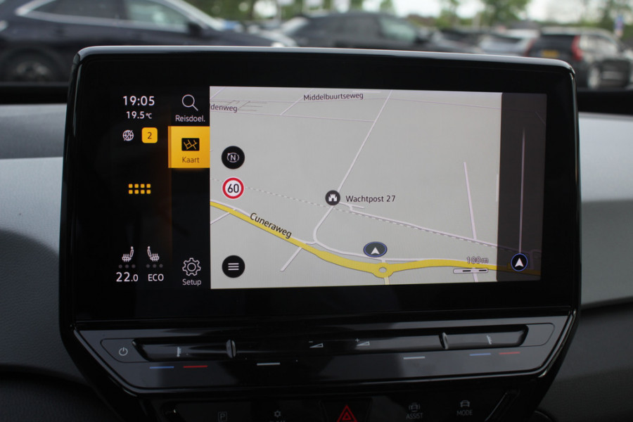 Volkswagen ID.3 First Plus 58 kWh / Camera / Keyless / Matrix LED / Interieurvoorverwarming / 19'' / DAB / 19'' / Navigatie / ACC