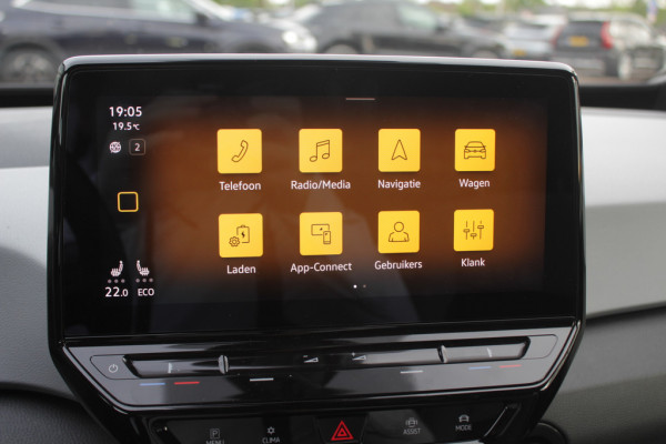 Volkswagen ID.3 First Plus 58 kWh / Camera / Keyless / Matrix LED / Interieurvoorverwarming / 19'' / DAB / 19'' / Navigatie / ACC