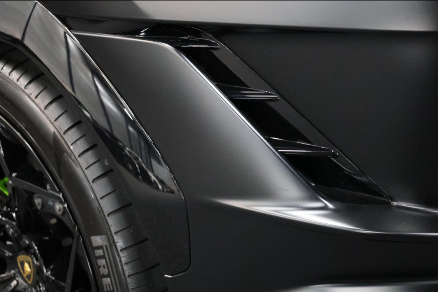Lamborghini Urus 4.0 V8 S 668+PK BTW/PPF/AKRAPOVIC/KERAMISCH/B&O/PANO/ACHTERAS.B/LEDER+MASSAGE/23"/CAM/ACC/ECC/FABRIEKSGARANTIE!