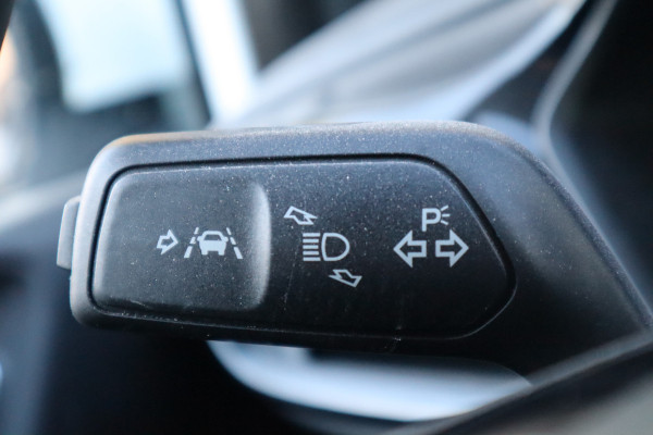 Ford Fiesta 1.1 | Navi | Carplay | Parkeersensoren | Cruise control |