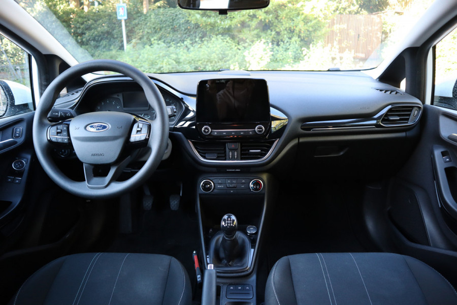 Ford Fiesta 1.1 | Navi | Carplay | Parkeersensoren | Cruise control |