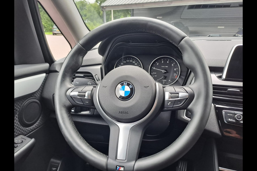 BMW 2 Serie Gran Tourer 218i 7p. High Executive | Automaat | Airco | Trekhaak | Navi | Park Assist | Stoelverwarming |