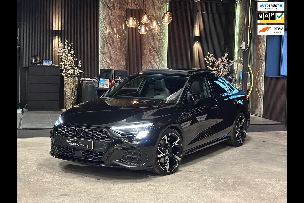 Audi A3 Limousine 35 TFSI|3X S-Line|PANO|BOMVOL! Audi A3 Limousine 35 TFSI|3X S-Line|PANO|BOMVOL!