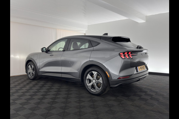 Ford Mustang Mach-E RWD 75 kWh [ 3-Fase ] {SOH-94%} (INCL-BTW) *PANO | LUXURY-LEATHER | ADAPTIVE-CRUISE | BANG&OLUFSEN | MEMORY-PACK | TOP-VIEW | FULL-LED | BLIND-SPOT | DAB+ | DIGI-COCKPIT | KEYLESS | NAVI-FULLMAP | CARPLAY | COMFORT-SEATS |