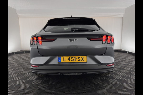 Ford Mustang Mach-E RWD 75 kWh [ 3-Fase ] {SOH-94%} (INCL-BTW) *PANO | LUXURY-LEATHER | ADAPTIVE-CRUISE | BANG&OLUFSEN | MEMORY-PACK | TOP-VIEW | FULL-LED | BLIND-SPOT | DAB+ | DIGI-COCKPIT | KEYLESS | NAVI-FULLMAP | CARPLAY | COMFORT-SEATS |