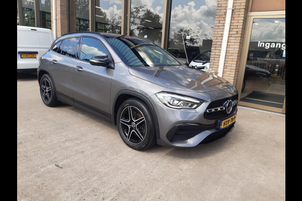 Mercedes-Benz GLA 250 4MATIC AMG Line