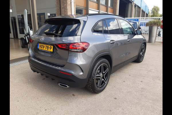 Mercedes-Benz GLA 250 4MATIC AMG Line