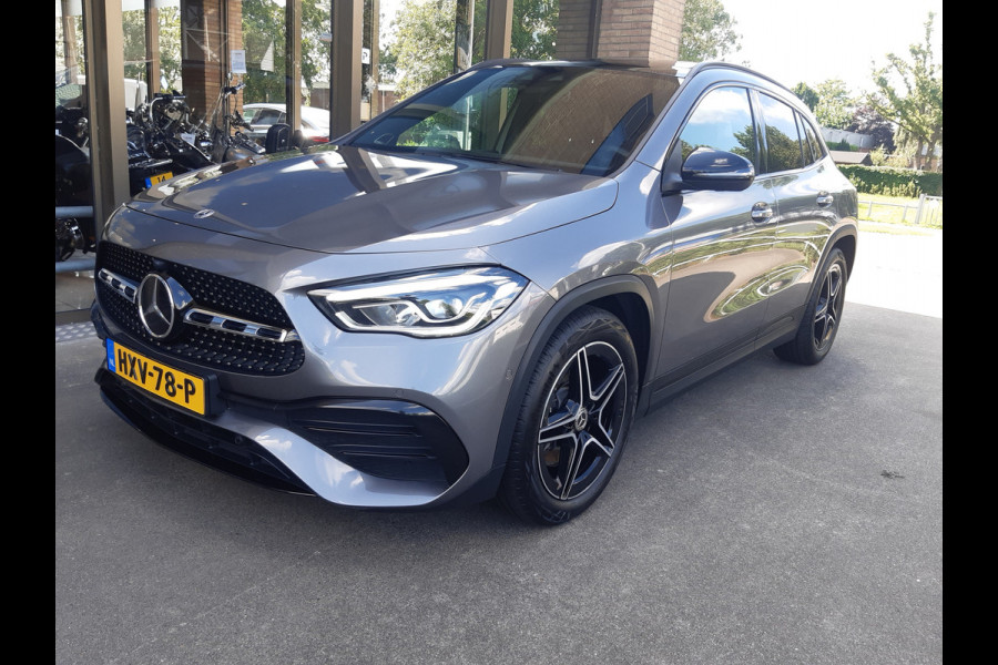 Mercedes-Benz GLA 250 4MATIC AMG Line