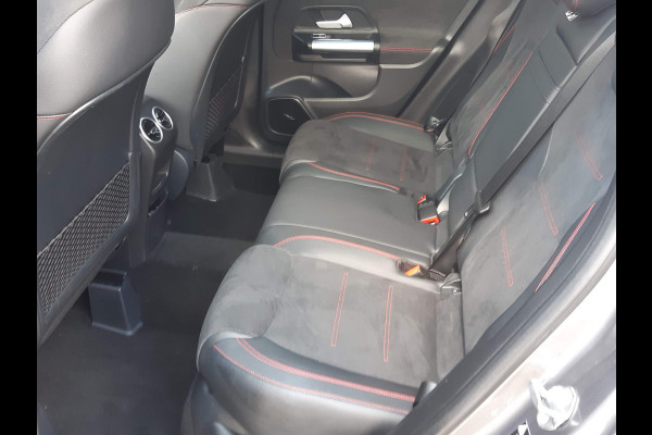 Mercedes-Benz GLA 250 4MATIC AMG Line
