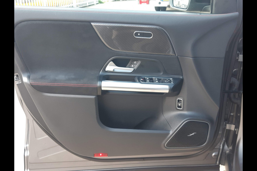 Mercedes-Benz GLA 250 4MATIC AMG Line