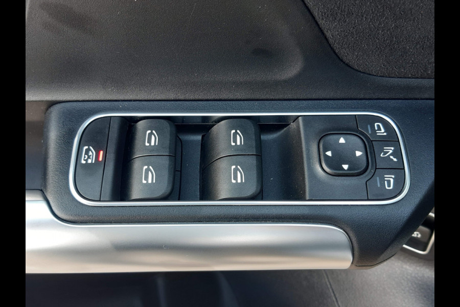 Mercedes-Benz GLA 250 4MATIC AMG Line
