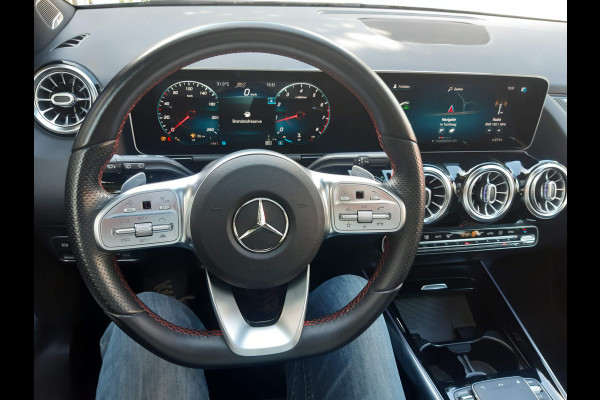 Mercedes-Benz GLA 250 4MATIC AMG Line