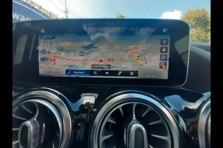 Mercedes-Benz GLA 250 4MATIC AMG Line