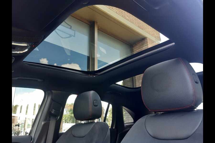 Mercedes-Benz GLA 250 4MATIC AMG Line