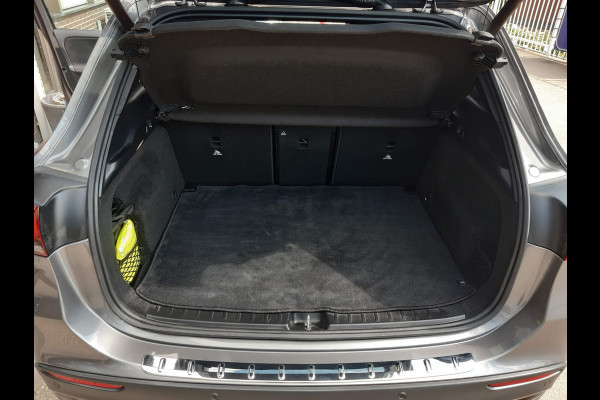 Mercedes-Benz GLA 250 4MATIC AMG Line