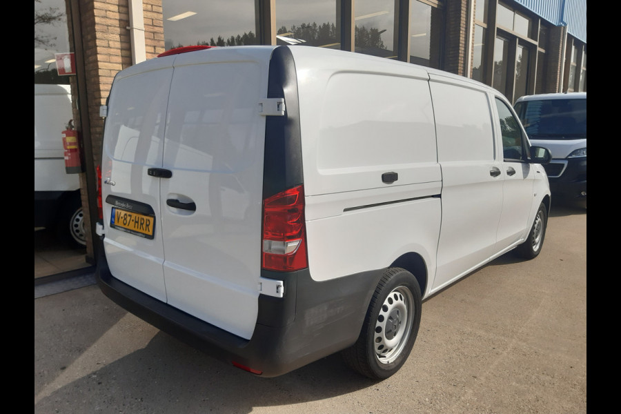 Mercedes-Benz eVito 112 - 66 kWh 290Km Range - Navi - Achteruitrijcamera Mercedes-Benz eVito 112 - 66 kWh 290Km Range - Navi - Achteruitrijcamera