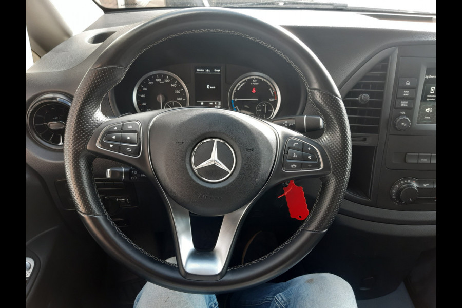 Mercedes-Benz eVito 112 - 66 kWh 290Km Range - Navi - Achteruitrijcamera Mercedes-Benz eVito 112 - 66 kWh 290Km Range - Navi - Achteruitrijcamera