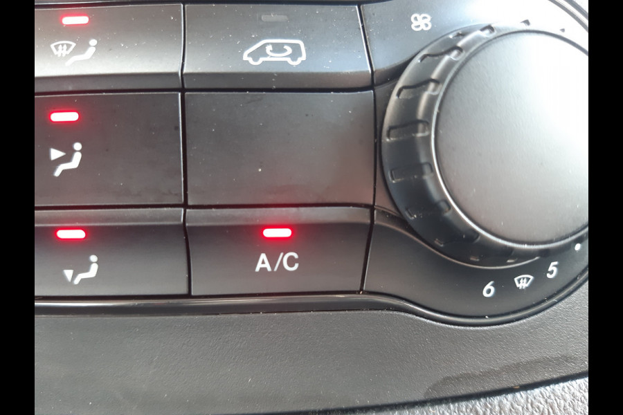 Mercedes-Benz eVito 112 - 66 kWh 290Km Range - Navi - Achteruitrijcamera Mercedes-Benz eVito 112 - 66 kWh 290Km Range - Navi - Achteruitrijcamera