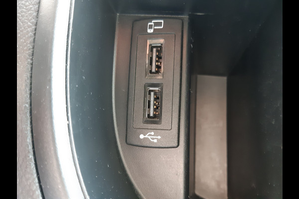 Mercedes-Benz eVito 112 - 66 kWh 290Km Range - Navi - Achteruitrijcamera Mercedes-Benz eVito 112 - 66 kWh 290Km Range - Navi - Achteruitrijcamera