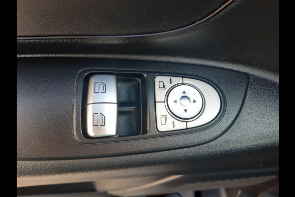 Mercedes-Benz eVito 112 - 66 kWh 290Km Range - Navi - Achteruitrijcamera Mercedes-Benz eVito 112 - 66 kWh 290Km Range - Navi - Achteruitrijcamera