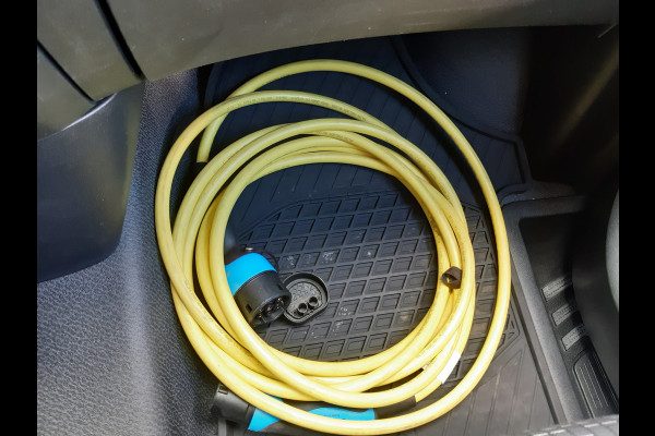 Mercedes-Benz eVito 112 - 66 kWh 290Km Range - Navi - Achteruitrijcamera Mercedes-Benz eVito 112 - 66 kWh 290Km Range - Navi - Achteruitrijcamera