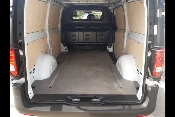 Mercedes-Benz eVito 112 - 66 kWh 290Km Range - Navi - Achteruitrijcamera Mercedes-Benz eVito 112 - 66 kWh 290Km Range - Navi - Achteruitrijcamera