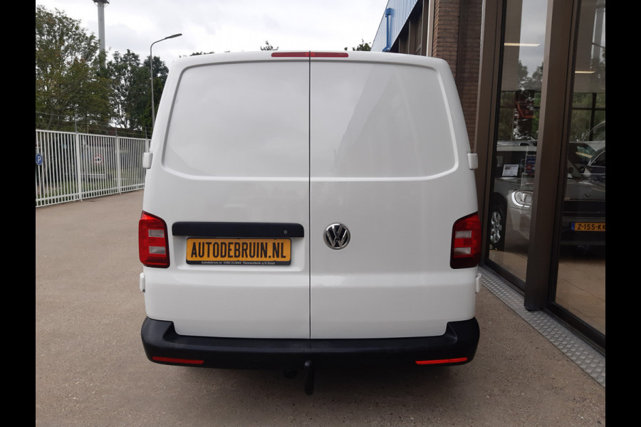 Volkswagen Transporter 2.0 TDI Autm. Airco ,L2 , Cruise Control , Navi ,Achterdeuren 110Kw/150Pk