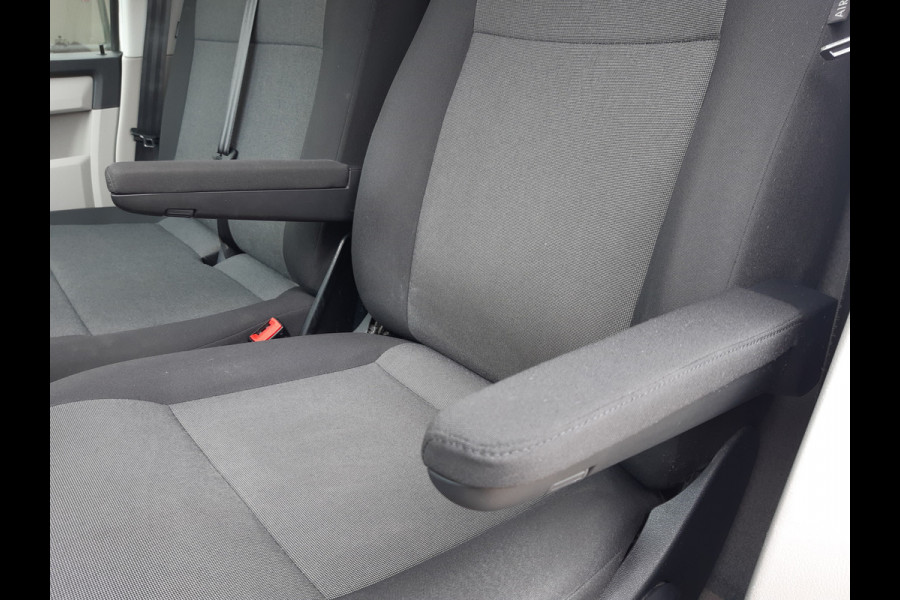 Volkswagen Transporter 2.0 TDI Autm. Airco ,L2 , Cruise Control , Navi ,Achterdeuren 110Kw/150Pk
