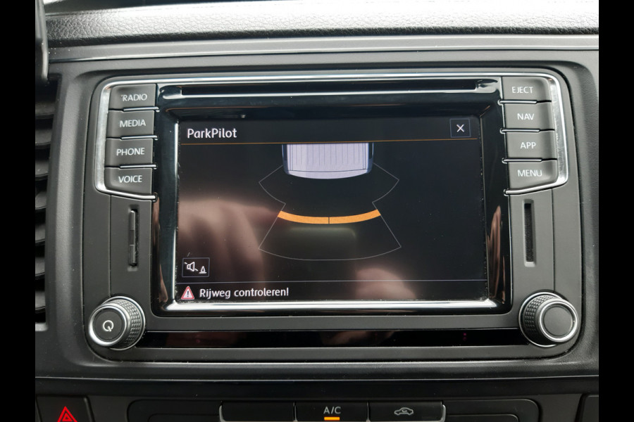 Volkswagen Transporter 2.0 TDI Autm. Airco ,L2 , Cruise Control , Navi ,Achterdeuren 110Kw/150Pk