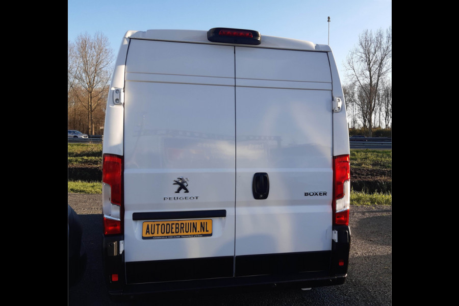 Peugeot Boxer 2.2 BlueHDi 140 Pk L2/H2 Airco Cruise Control Navigatie