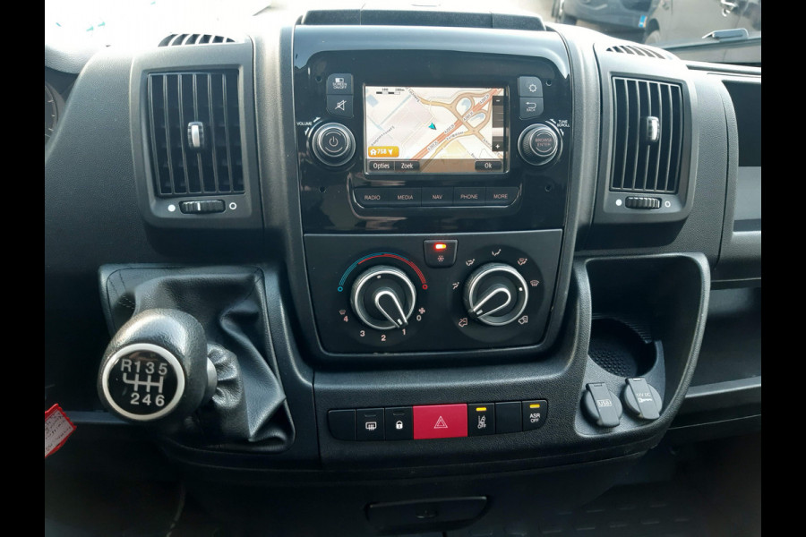 Peugeot Boxer 2.2 BlueHDi 140 Pk L2/H2 Airco Cruise Control Navigatie