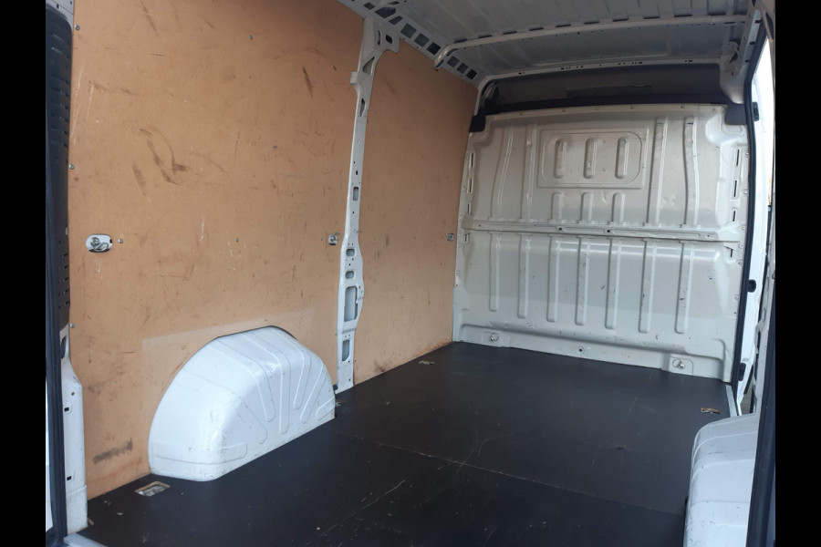 Peugeot Boxer 2.2 BlueHDi 140 Pk L2/H2 Airco Cruise Control Navigatie