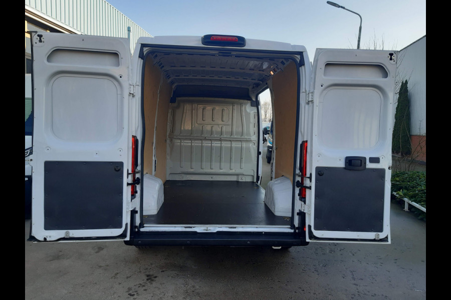 Peugeot Boxer 2.2 BlueHDi 140 Pk L2/H2 Airco Cruise Control Navigatie