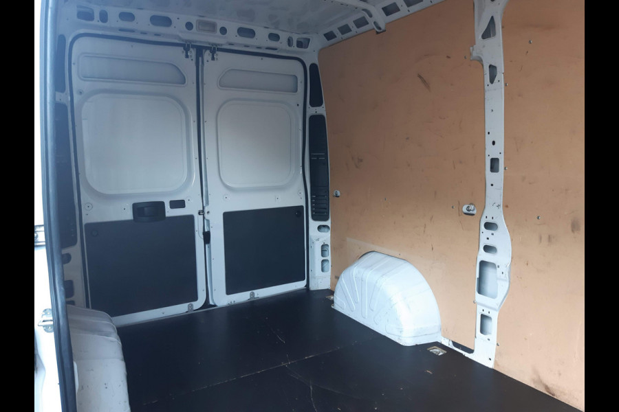 Peugeot Boxer 2.2 BlueHDi 140 Pk L2/H2 Airco Cruise Control Navigatie