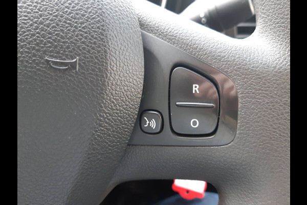 Renault Trafic 2.0 dCi 107Kw/145 Pk L&R Schuifdeur L2 Airco Achteruitrijcamera PDC Trekhaak