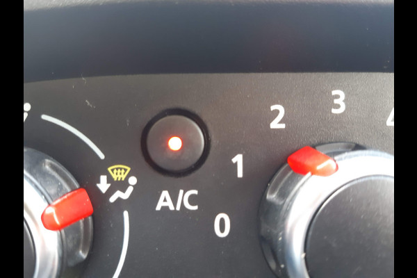Renault Trafic 2.0 dCi 107Kw/145 Pk L&R Schuifdeur L2 Airco Achteruitrijcamera PDC Trekhaak
