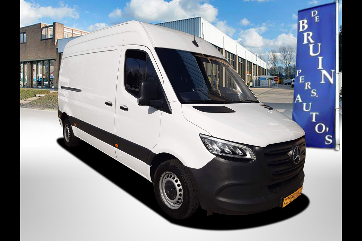Mercedes-Benz Sprinter 150Pk L2/H2 MBux mediasystem Camera Trekhaak Mercedes-Benz Sprinter 150Pk L2/H2 MBux mediasystem Camera Trekhaak