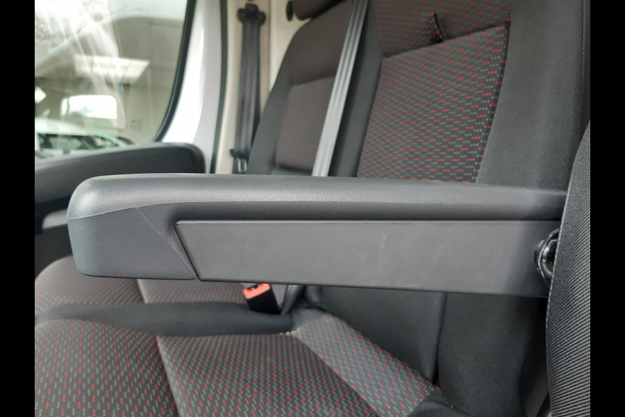 Peugeot Boxer 2.2 BlueHDI 140Pk L4H2 Airco Navi PDC Cruise control Achteruitrijcamera