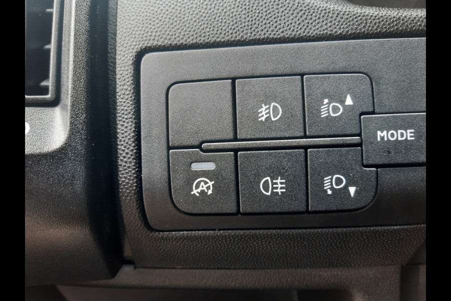 Peugeot Boxer 2.2 BlueHDI 140Pk L4H2 Airco Navi PDC Cruise control Achteruitrijcamera