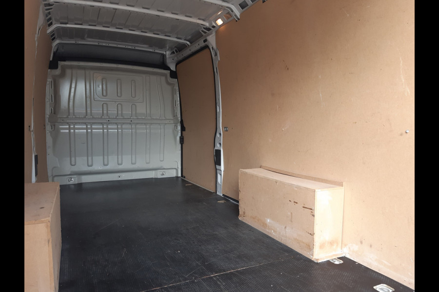Peugeot Boxer 2.2 BlueHDI 140Pk L4H2 Airco Navi PDC Cruise control Achteruitrijcamera